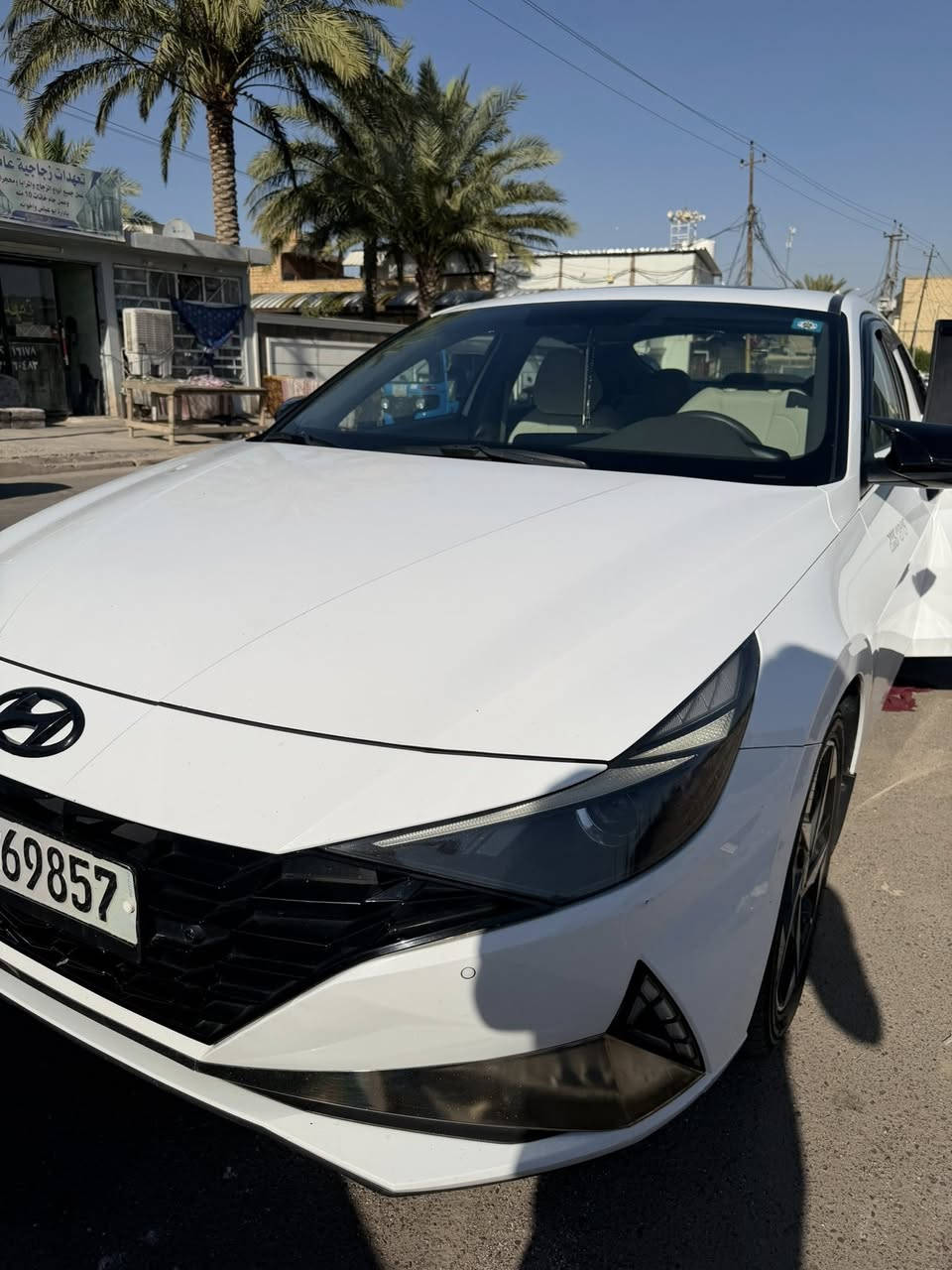 السلام عليكم 
النترا خليجي 
موديل 2021
محرك 2000 دوش مجفت بيه كازكيت شغل 100%
تبريد ثلج ❄️ 
رقم بغداد بسمي
فول مواصفات واحد على واحد 
بصمه + بصمت ابواب 
سلايت 
صندوك ذكي
حساسات امامي خلفي 
لد امامي خلفي 
شحن لاسلكي 
تشغيل عن بعد
مري شفط 
مكان سياره بغداد 
سعر 143 وبيه مجال 
وهاذ رقمي ***********
