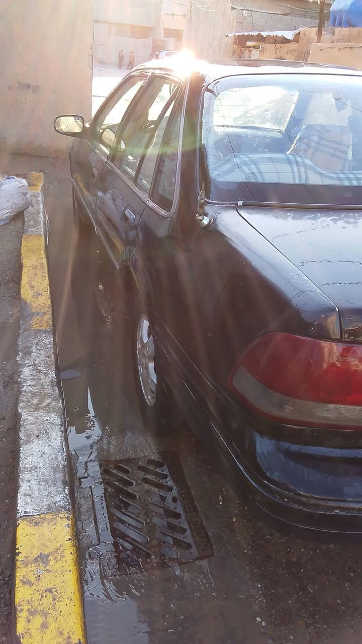 من رخصة الادمن المحترم
دايو برنس فراشه موديل96 
محرك 2000مفتوح 
گير ومكينه خير من الله تبريد شغال 
رقمهه بغداد السياره بلاديه بدون صبغ ولا تعمير 
مكام السياره كربلاء حي التحدي السياره 
السعر 30وبيهه مجال بسيط للشراي
***********
