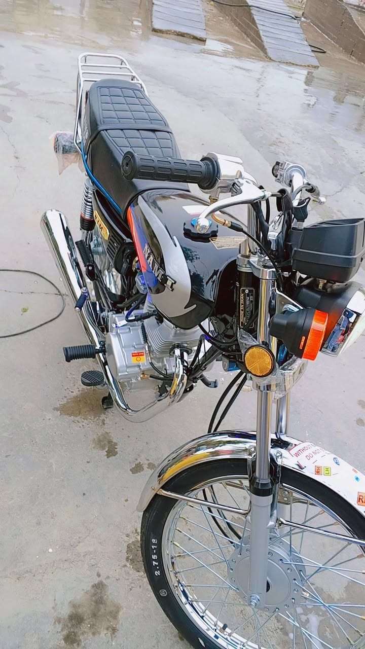 السلام عليكم دراجة نامه امتياز باب أول كفاله عامه أوراق كامله العنوان بابل شارع 80 محيزم 4 السعر 740 وبيه مجال دراجة ما ماشي شي قليل أول تبديله دهن بعد السحك الستفسار *********** واتساب متاح متواجد عل فيس
