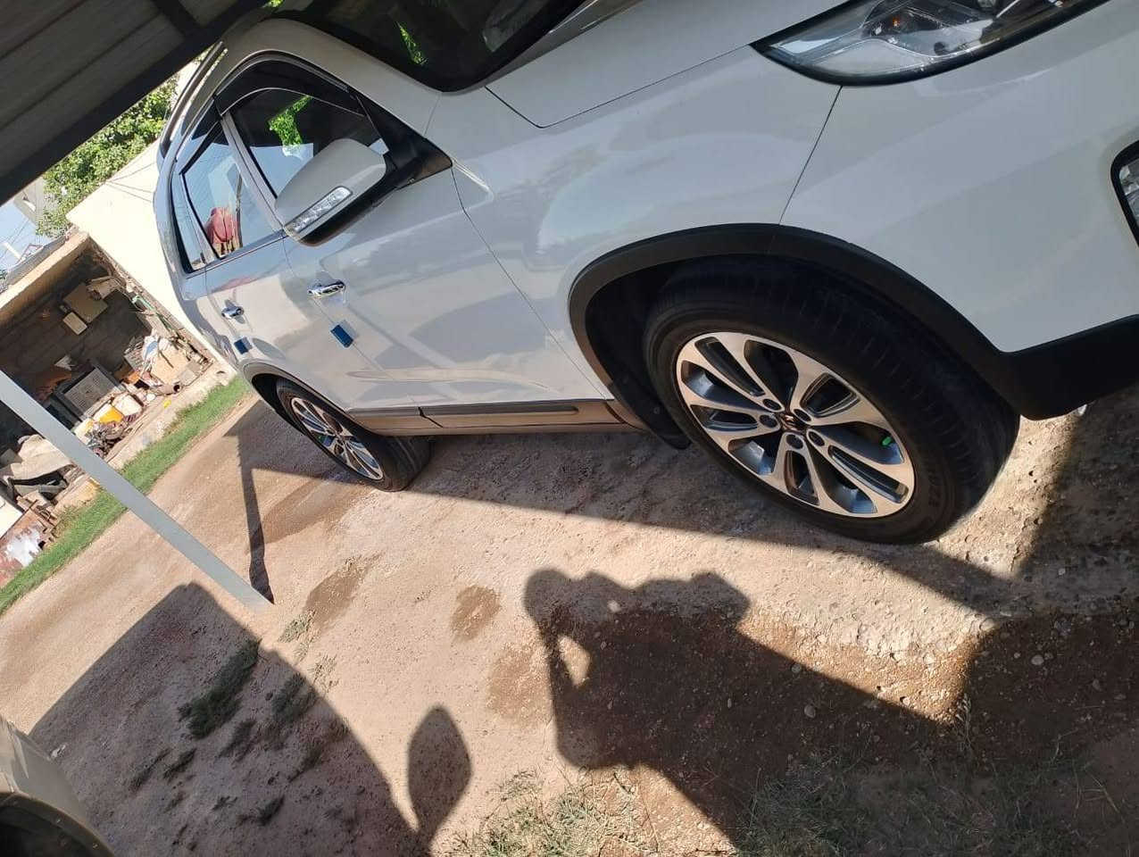 سورنتوا موديل 2015فول مواصفات عدا فتحة السقف اربعه سلندر باسمي ماشيه 125نضافه فول مثل ما موضح بالصورة /للتواصل الاتصال بالرقم ***********////***********
