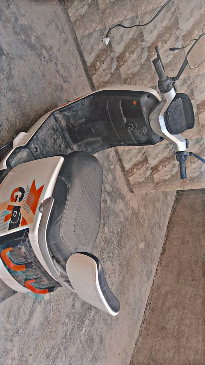 دراجه شحن 6 بطاريات بس بطاريه واكفه السعر 550 وبيها مجال الاتصال ***********
