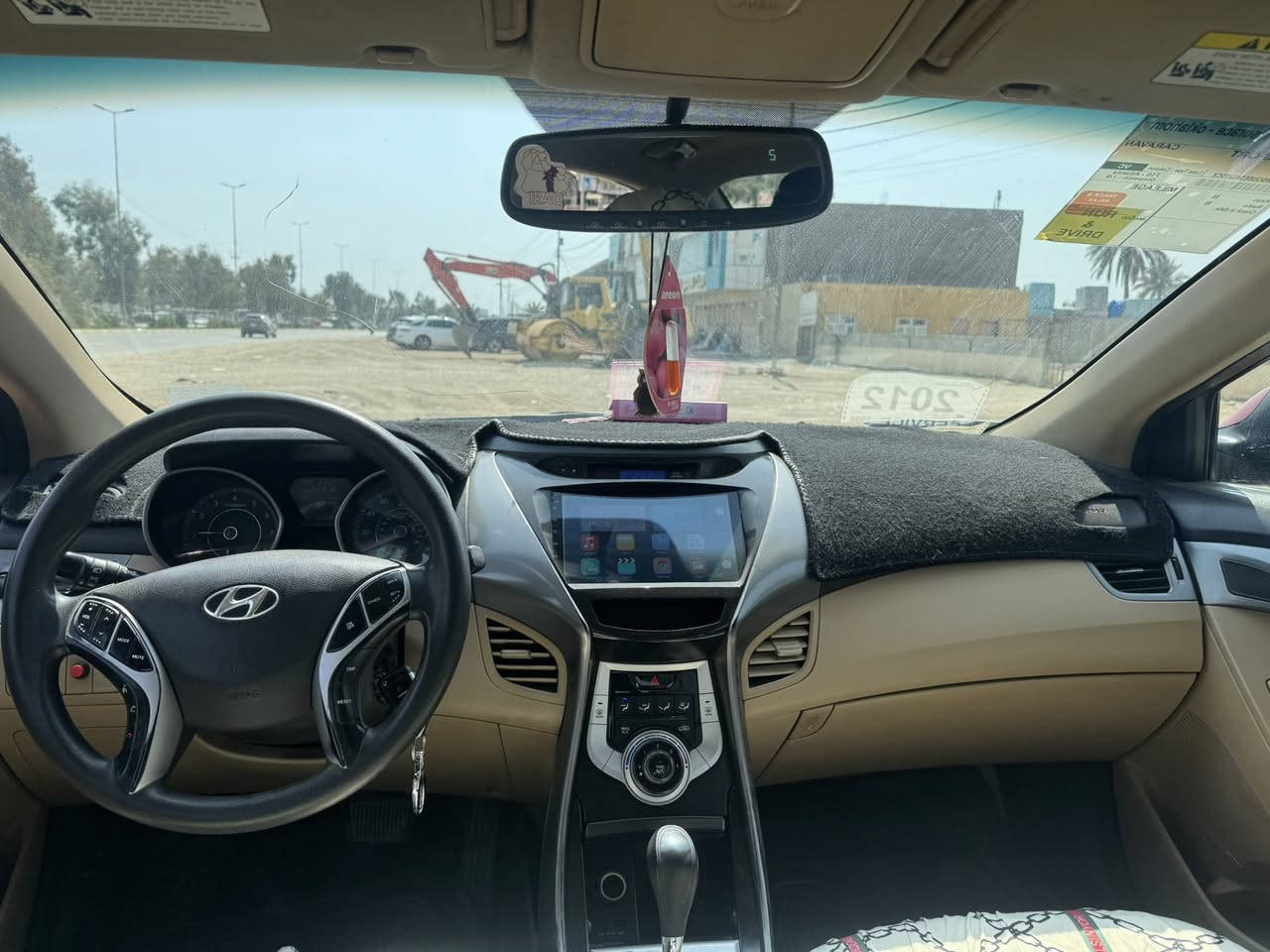 للبيع
هونداي الانتره 
موديل 2012
المواصفات 
شاشه كبيره 
كامره 
سويج
حساس خلفي
شفتات جهتين 
مكينه 1800
كير AT
رقم بابل
باسمي
حادثها
صبغ دور جاملغات خلفيه فقط بجم كبس بدون حادث بدون ايرباك 
العنوان بابل المسيب
للاستفسار
***********
