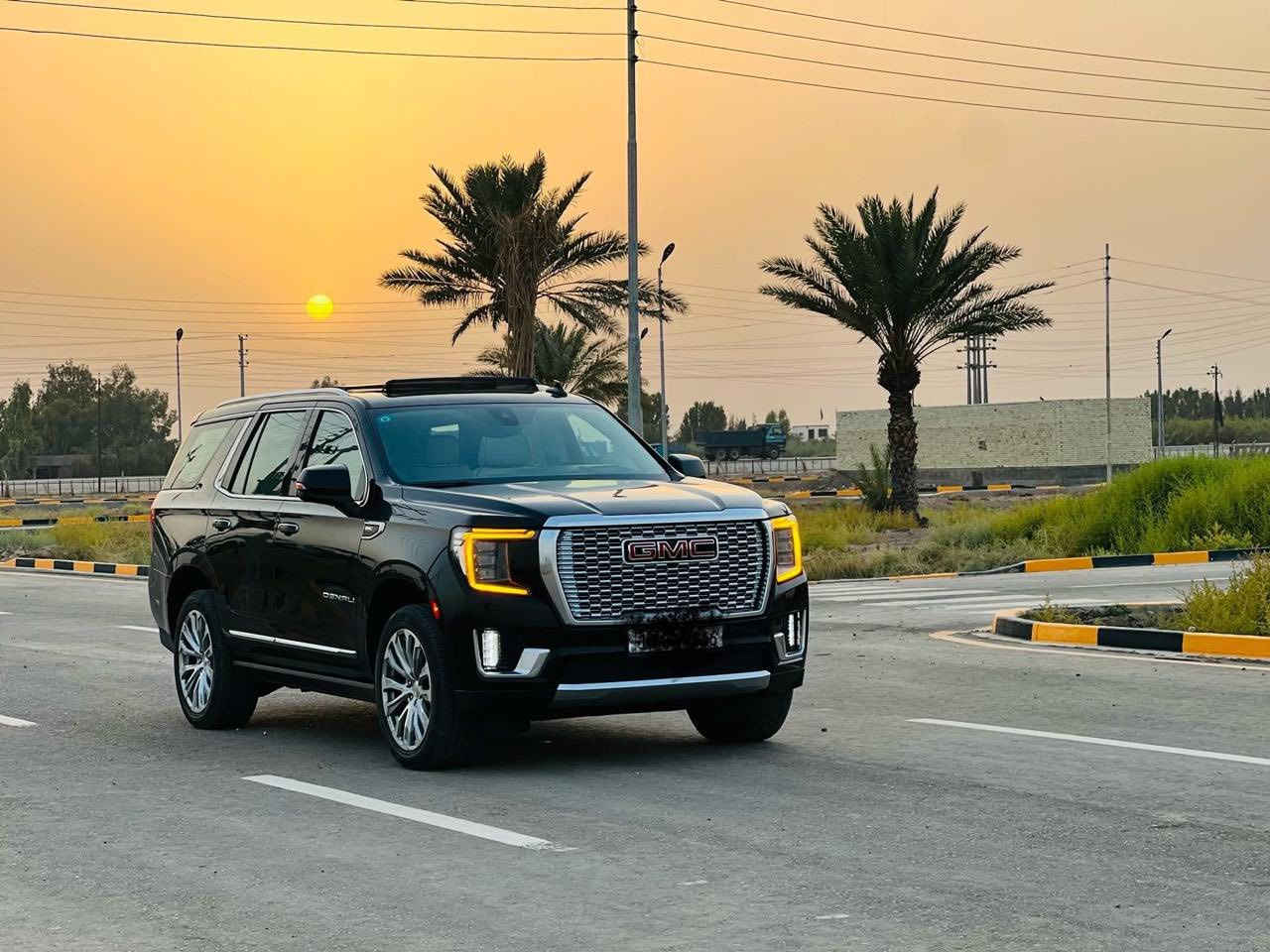 السلام عليكم يوكن دينالي ٢٠٢٢ ماشيه ٩٠ السياره مكفوله من  الشخط  ماعده شويه صبغ بل دعاميه موجود السونار بل منشور معروفه مواصفات الدينالي فول للاخير  رقم بغداد السعر ٥٣٠ وبيه مجال بغداد المعامل ***********
