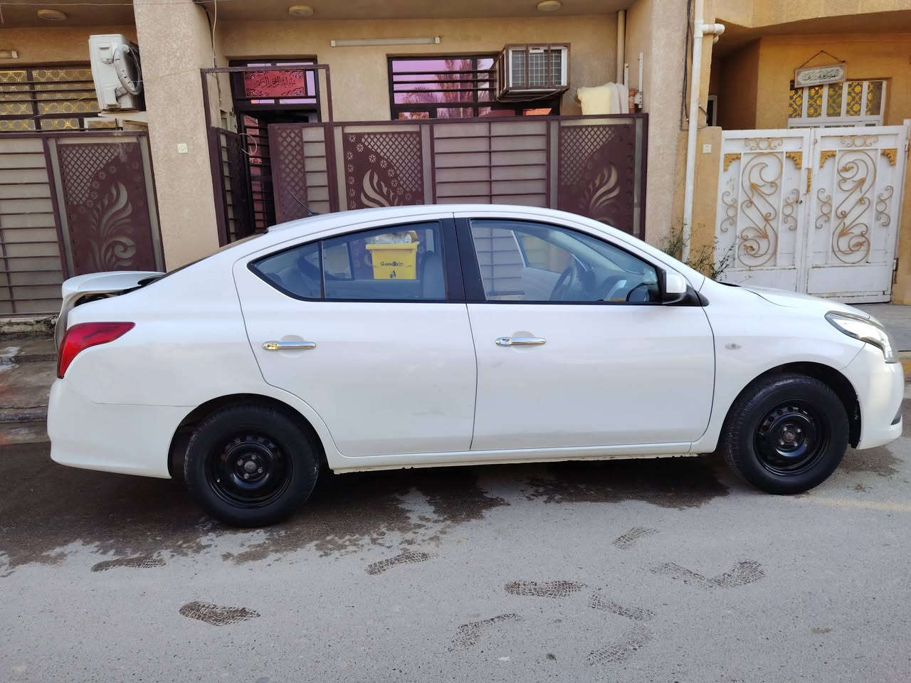 السلام عليكم
سني موديل 2020 رقم اربيل بأسمي ضرر باب السايق مصبوغ وجاملغ خلفي ايمن معدل بارد ومصبوغ مكينه وكير وتدفئه وتبريد كفاله السعر 97 وبيهه مجال مكاني الثعالبه الثانيه وره سيطرة الشعب القديمه 
***********
