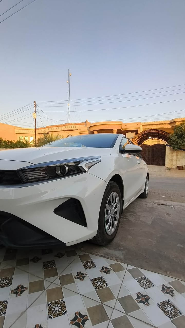 السلام عليكم 

كيا سيراتوا 2023
رقم صلاح الدين دولي 
محرك 2000
ماشيه 33الف كيلو متر 
وارد خليجي 
نص فول 
تبريد ثلج ❄️ 
السيارة مال بيت مامتعوبه 
ومكفوله كفاله عامه من الصبغ والضربه 
وشرط التحويل 

تريد تحويل تريد وكالة 
ملاحضة اني مكلف بالنشر 
اتصل على صاحب السيارة هو ينطيك السعر 
مكان السيارة تكريت 
***********
