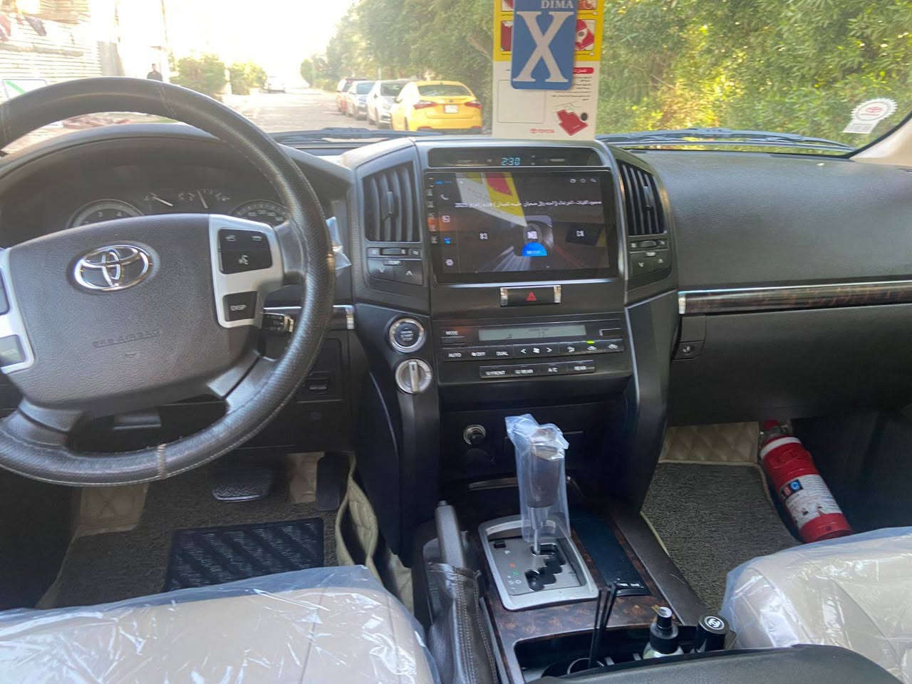 السلام عليكم لاندكروز موديل 9 مقفوله سياره بريميه ماشيه السياره 74 سبير ما نازل ا سياره جديده مكان السياره بحي العامل مراوس حسب القناعه.  ***********
