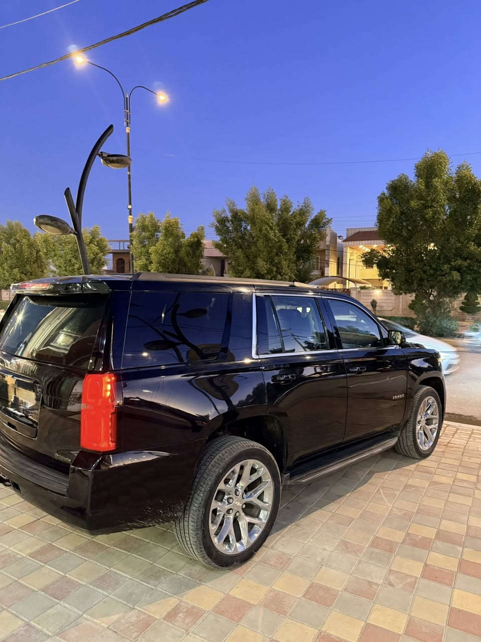 السلام عليكم شوفرليت تاهو موديل 2015 /فئتة LS/ خليجي مكفولة عد شبر جوه قبغ البانزين  /قوة المحرك V8 سلندر / السيارة جدآ نظيفة ماشية/ 248 الف / رقم بغداد تحويل مباشر  /مكاني الرمادي /بيع فقط /السعر 32/ 
 رقم الهاتف: ‭0777 097 7477
