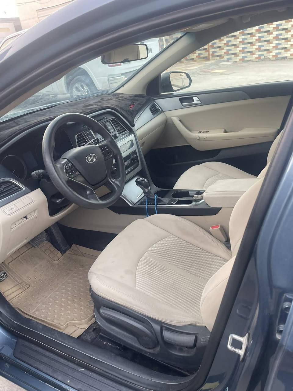 سوناتا 2016بسم واحد كردي تريد مداور تريد وكاله فقط بس بنيد والسونار بل صور موجود سعر 110وبيه مجال  رقم الهاتف ***********عنوان حله شارع 80
