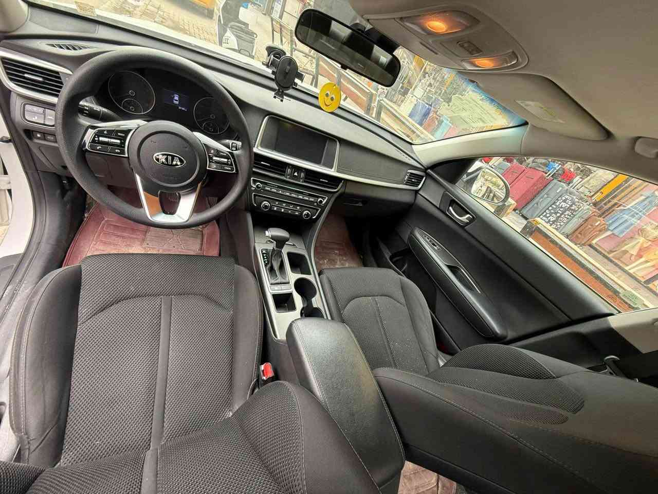 السلام وعليكم كيا اوبتما موديل 2019 ماشية ( 27 ) السياره جديده جديده وارد امريكي حادثهه جاملغ فقط محرك 2400 gdi السياره استخدامة كلش قليل وتجي وتشوف بعينك مكفوله من كلشي عدا الجاملغ الايمن فقط السياره رقم اربيل بسمي تحويل ثاني يوم السنويه بيهه 5 سنين وتخلص وبشرط من تشوفهه بعد احلى منالصور حته نشرتهه بدون غسل السعر 157 مكاني الدوره الميكانيك *********** بغداد, العراق
