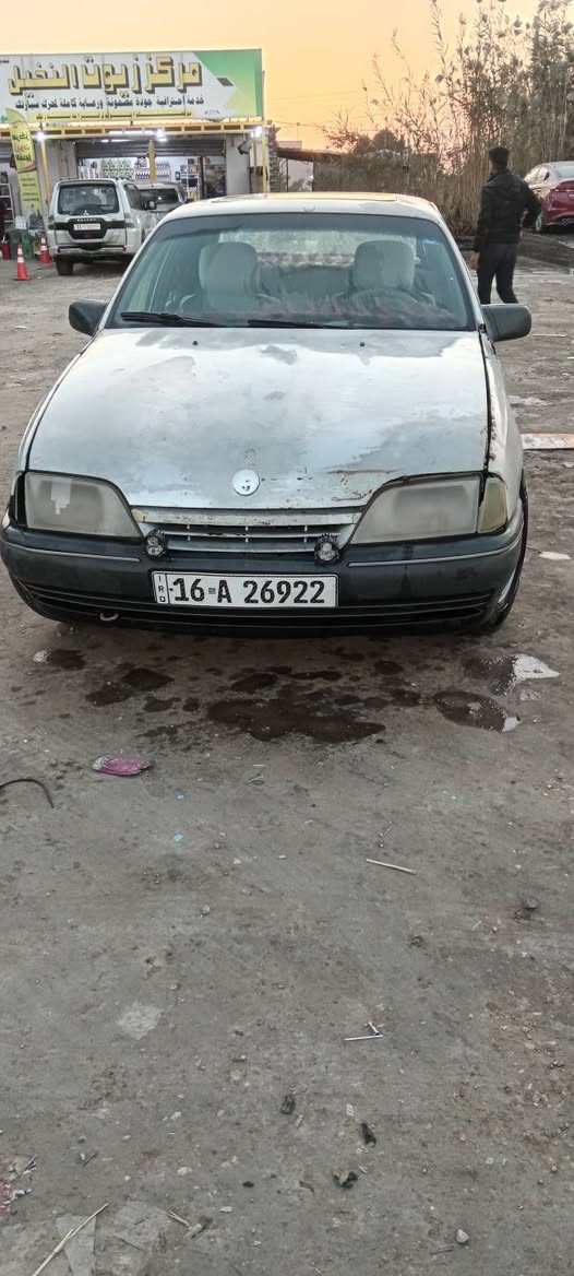 سياره للبيع مكينه وكير حداديه وتخم تاير خير من الله ***********سعر 15وبيه مجال العنوان دوانيه الحمزه الشرقي
