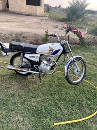 دراجة نارية • مفتوحه • وركاء