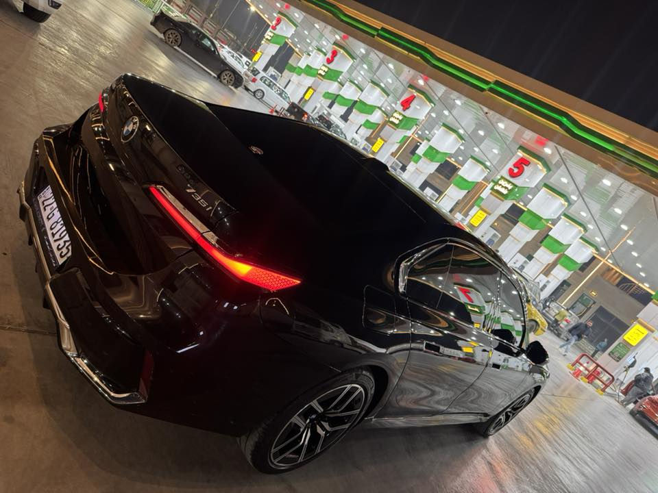 بي ام كرستاله مديل 2024وكاله العروش حجم 735 خليجيه فول مواصفات جاهزه مكانها بغداد ماشيه 5 الاف مكفوله كفاله عامه ايبادات خلفيه بعدها كوله عل الوكاله للاستفسار ***********
