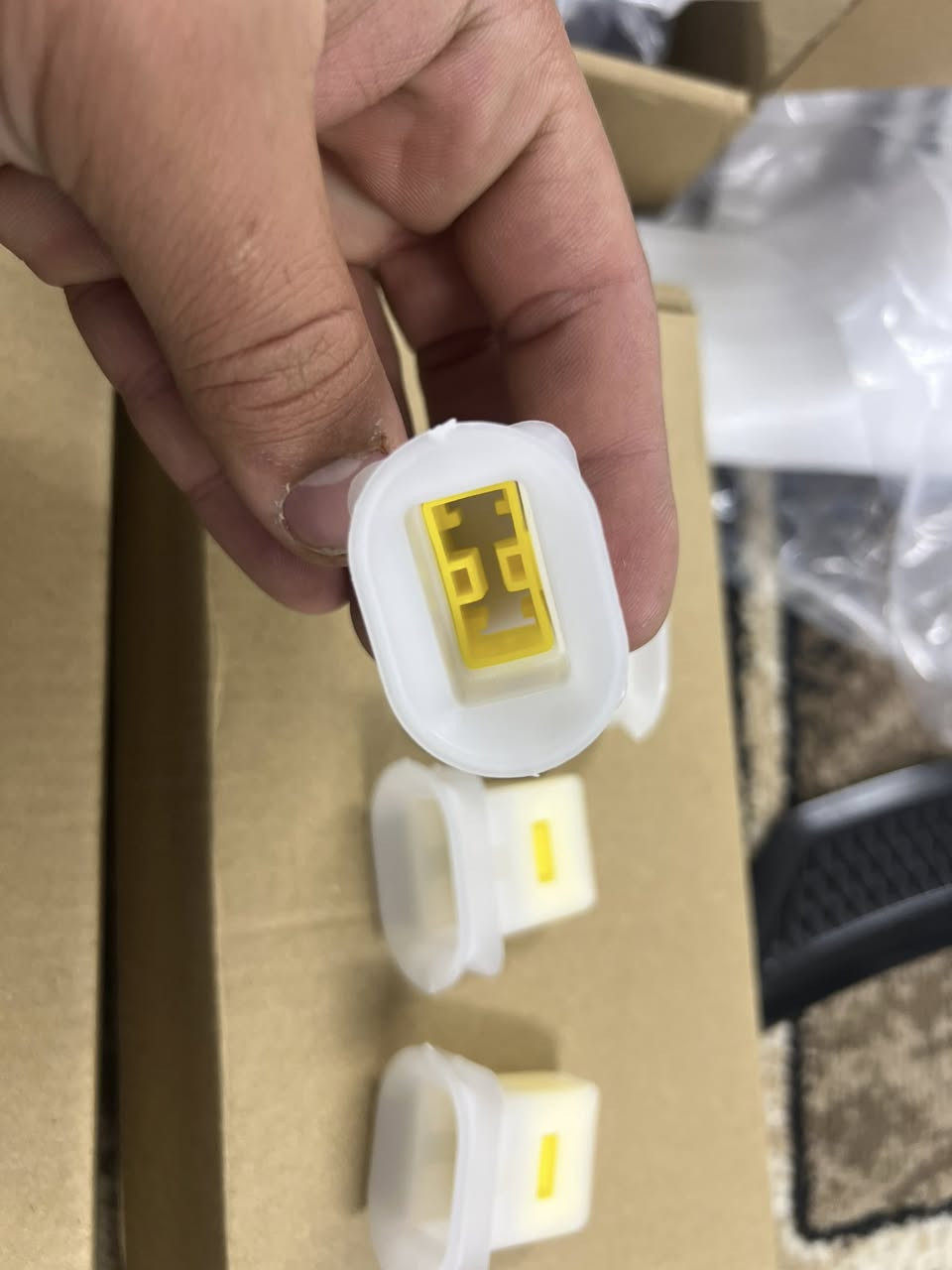 سڵاو هاوریان
عدەدیکی کەمی ئەم ئەشیایانەم بە دەست گەیشتووە  کی ویستی لەخزمەتیام چات بکا کە نەما گلەی نەکا چونکە لەواچی کۆتا وەجبەی ئەشیا بی

ئاوینە باتمان بێ ئیشارەت ٢٥ هەزار🔒
دەسکی سنوق ١٠ هەزار
تاسی ناو دەسکی دەرگاکان ١٥ هەزار
کلیپسی ناو کوشنی دواوە ٥ هەزار
جووتی سەرە سالانسا ١٠ هەزار
سەر داشبول شاموا١٥ هەزار
لیدی ناو ئیشارەتی ئاوینەکان ٢٥ هەزار جووتی
شەمسی خەت نیکل ٢٠ هەزار
 شەمسی جامەکان رەش تاقمی بە ١٥هەزاە
لەحیەی سپۆرت ٤ پارچە ١٥ هەزار

کۆمەلی بابەتی تر هەمووی نرخم نووسیوە
لە سلیمانیم لە خزمەتانام گەیاندن بەردەستە
***********
توصيل موجود
