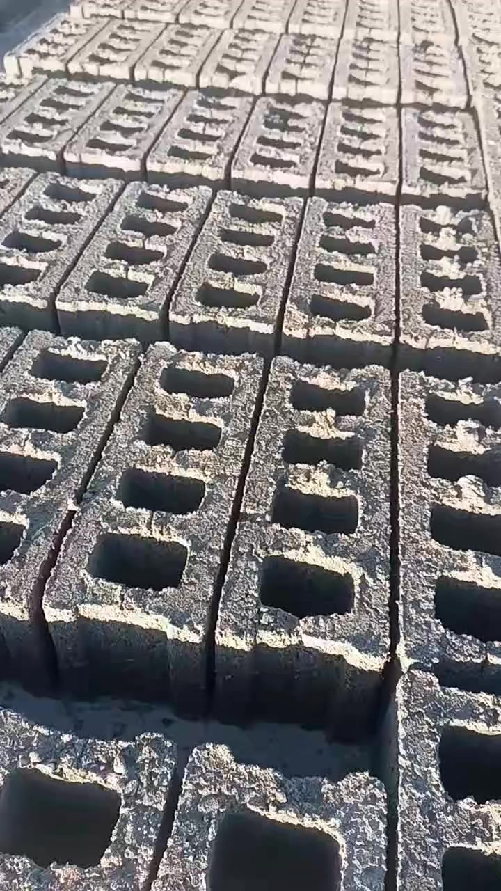 يوجد لدينا جميع انواع الفرشي ولبلوك
خان النص ابلوك درجه اولى ***********
