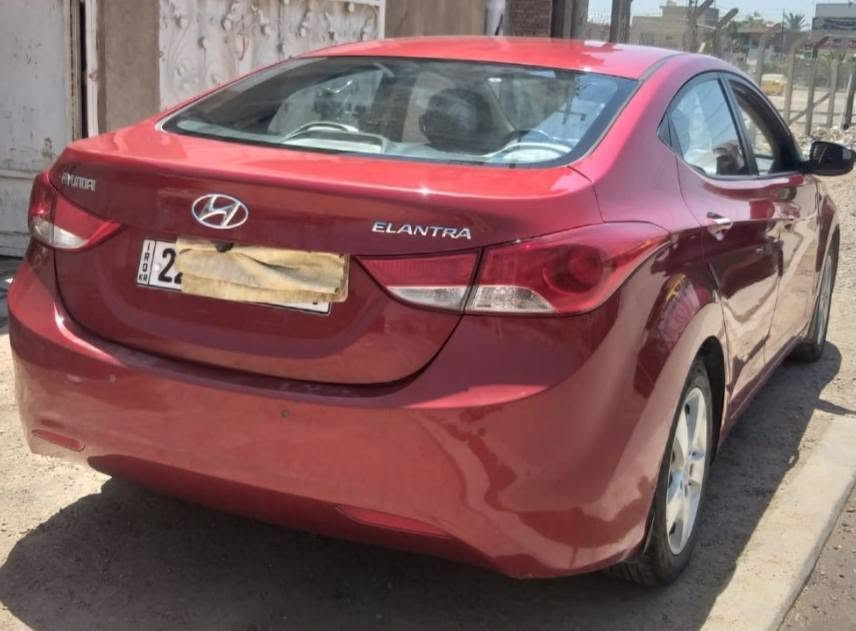 النترا خليجي ٢٠١٤  سعر  ١٠٥
مكينه ١٦٠٠  ماشية ١٦٢ الف كيلو بيها صبغ جاملغ خلف السائق  وبيها سونر  تبريد  ثلج مابيها اي نقص 
الاتصال  وات ساب ***********  رقم  اربيل  
مكاني بغداد

