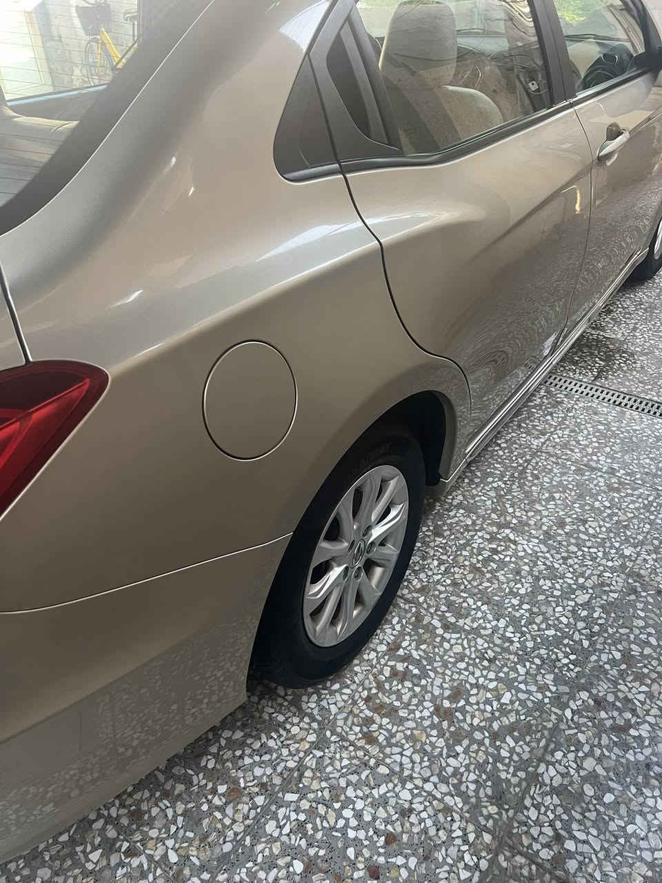 السلام عليكم
من رخصة الادمن
GAC 3S 
للبيع السعر 88 ورقة 
موديل 19 السيارة ماشية 125 الف بلادية على وضع الشركة لا صبغ ولا اضربة عدا الطخة موضحة بالصور ممبدل بيهه شي كير مكينة بلاد تبريد تدفئة شرط بلاد مملعوب بيهه السيارة ابداً باسمي تحويل مباشر مكاني بغداد الدورة اي استفسار اتصال رقمي 

***********
