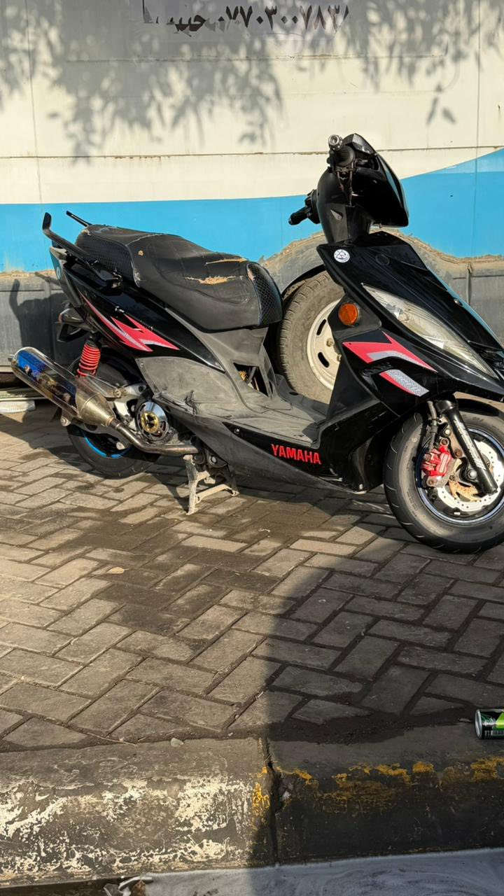 السلام وعليكم جيتي ار للبيع دراجه رمبه صارلها 12 يوم من نازله دراجه كلش قويه بيها كلجات رياضي وصارنصه درجه برغي ممفتوح بيها السعر مليون و100 بيها مجال حك الجيه ***********
