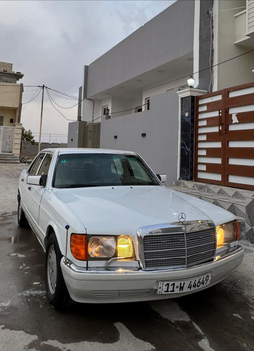 سلام عليكم رئاسي مديل88 /se300 سياره خليجيه سياره صبغ حزام 
محرك vvt300 بطل اسود حديث شرط محرك لا صوف لاتبخير وكير  شرط

داخل ماروني مرتب شاشه دشبول لافطر لا جراد   تخم تاير 
سياره شواصي لغد سليمات 
قواعد شاصي وطوبات كله سليم  (مناقصها اي شغله)
رقم بغداد باسمي هزه سنويه كله جديد 
*الاكسل بي ونه خفيفه كلش فقططط 
مكانه ديالى بعقوبه
سعر 65بي مجال 
***********
