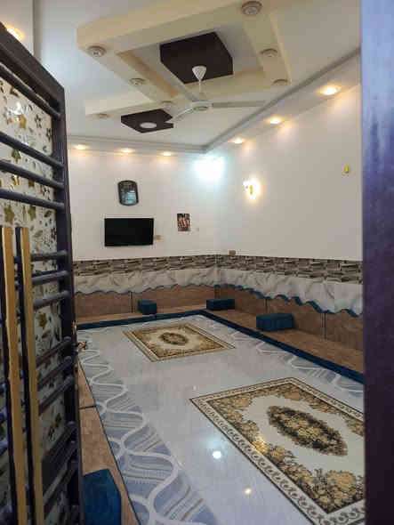 السلام عليكم  (اني صاحب الدار لا مروج ولا مكتب) الدار للبيع مساحه ٢٠٠ متر طابقين طابو ملك صرف في حي القدس بعد أمتار عن الجسر والنفق بناء جديد يحتوي على ٤ غرف نوم اضافه الى مطبخ حار وبارد حمامات وسويتات في الطابق العلوي والسفلي 

للاستفسار على الرقم..
***********
