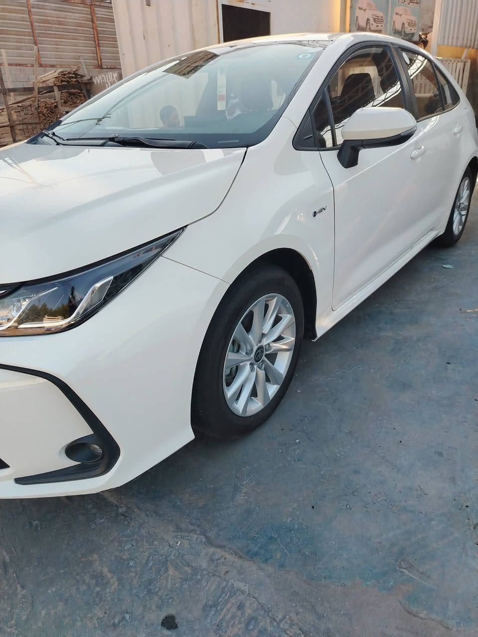 ٧السلام عليكم كورولا موديل 25 السياره ماشيه 7000 زيرو سياره حره مكان بغداد رقم الهاتف ***********
