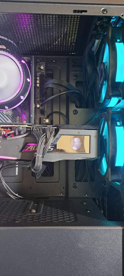 كيس تجميعه للالعاب كوراي 5 جيل 11

المعالج intel core i5-11400f

التبريد غازي ag400

الرام- mas : DDR4 16GB

المذربورد Asrock H510M

الهاردات ssd 265 - hdd 1 tb

كرت الشاشة gigabyte 3070 aorus master 8g

البور سبلاي rux 650 Watt 

سعر الكيس 850 الف رقمي ***********

بغداد شارع الصناعه لايوجد توصيل
