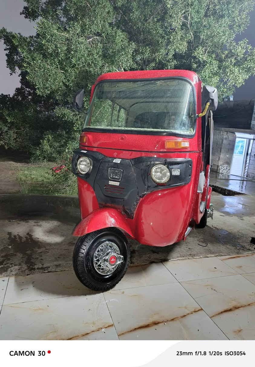 السلام عليكم تكتك 18تكتك جاهزة وخير من الله مال عيشة ما تذب عليهة الف سعر 3700وبيهة مجال مكان حي البتول رقم ***********
