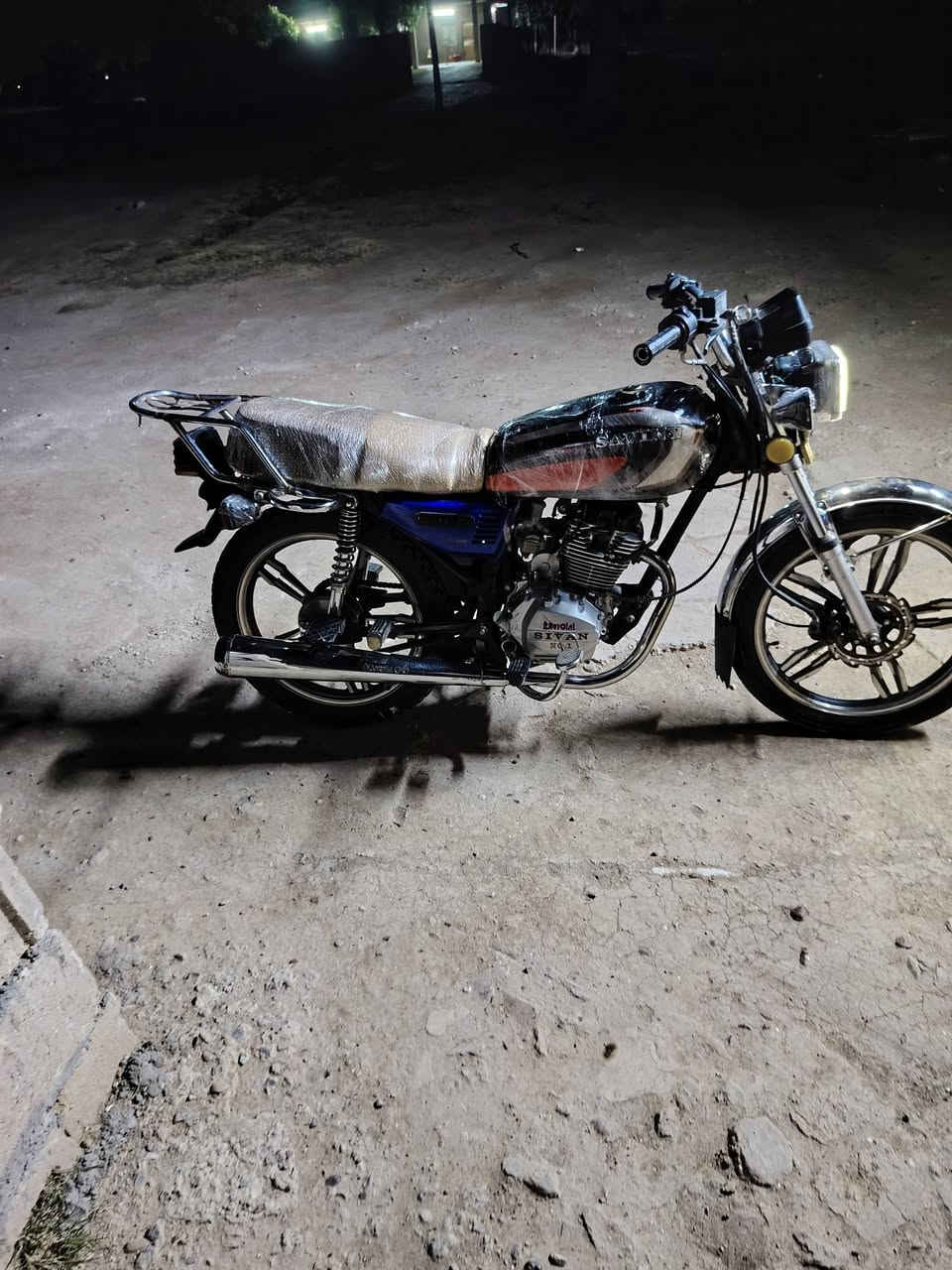 سلام عليكم
دراجه للبيع ✅

موديل (2021)

اوراقهه موجوده ✅

امحركهه ما مفتوح ✅

لا تنقيص ولا تبخير ✅

زوج تايرات  جدد ✅

دبلات وره جديدات ✅

الدراجه نواقصهه بس  كلوبات ما اشاير اربعه ب الف 🙂

مكان الدراجه  (ابوو غريب)

السعر  (500)وبيهه مجال

 اخون رحمه الوالديكم الي ما يعجبه السعر السوك كلشي بي 

ولحد يخابرني يكول ذبيهه ما بيهه الدراجه كامله محركهه فولل بس عوزهه كلوبات ما اشاير 

للتواصل (***********) بي واتساب
