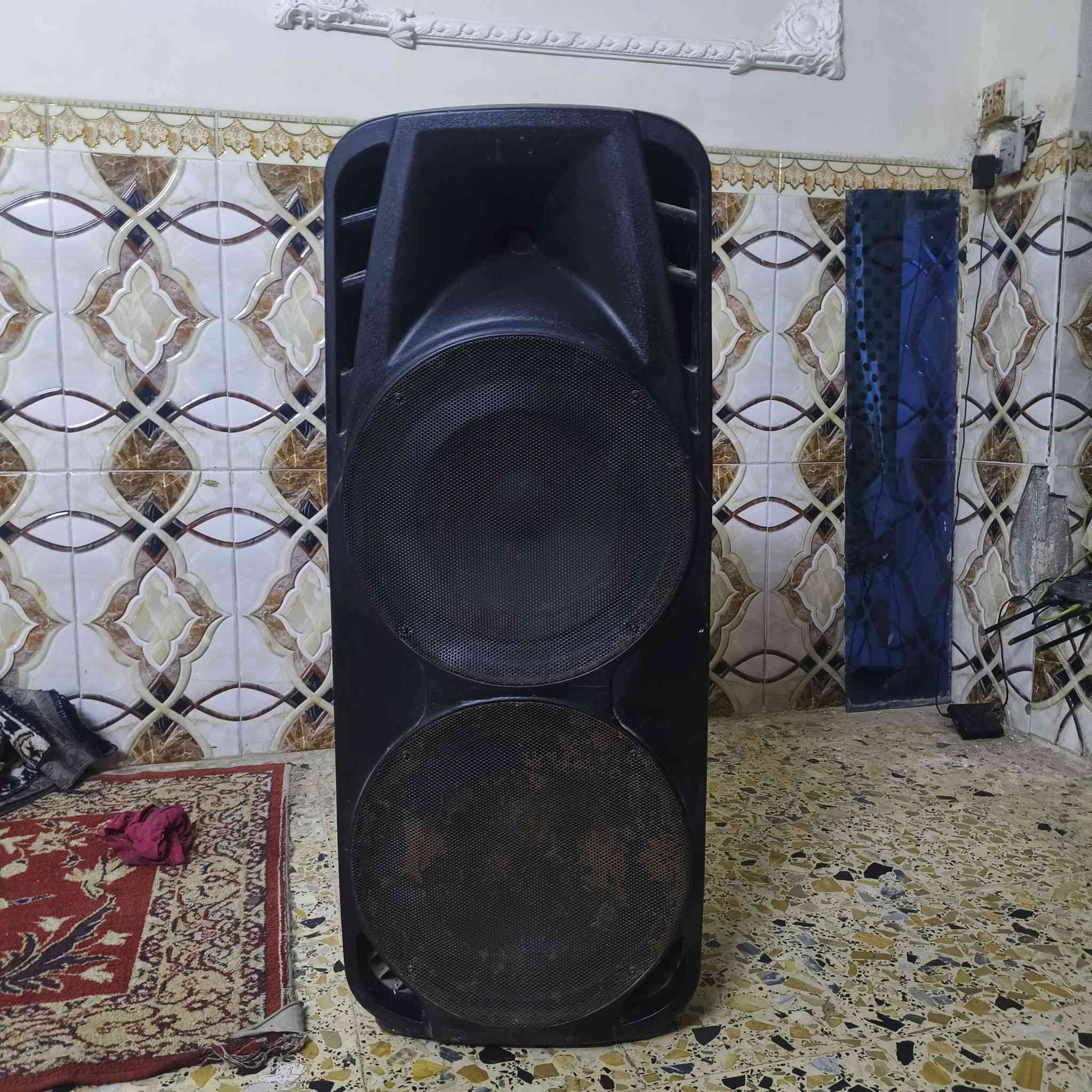 البيع سماعه  شحن كهرباء
***********
