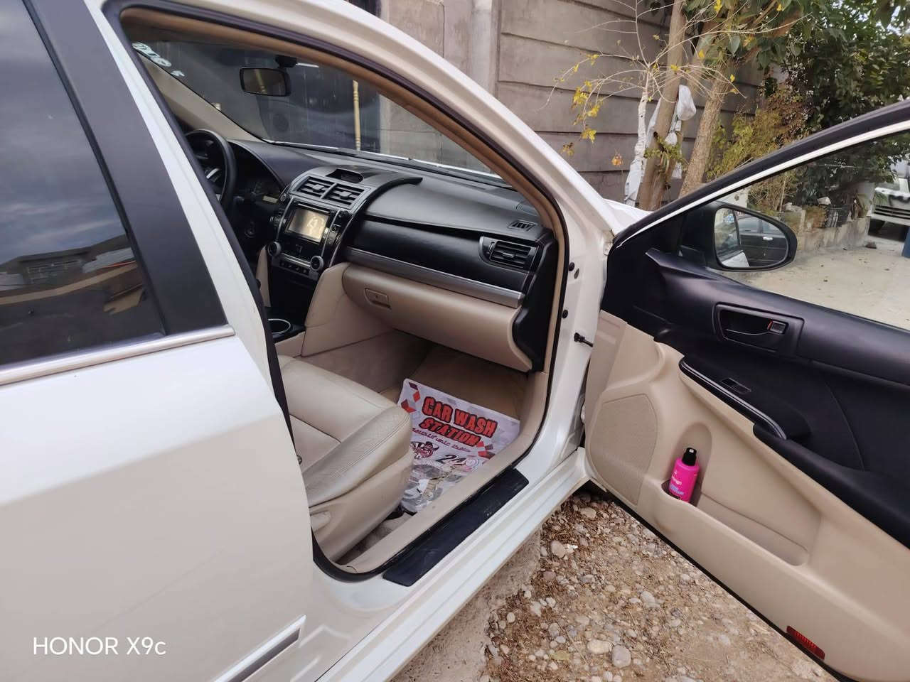 سلام عليكم للبيع تيوتا كامري 2013 خليجي البونيد صبغ وبيها كارت بلهلال جامرلغ فقط سياره بسمي نفس اليوم احولها بسمك استفساراكثر تصل *********** محرك كير مكفولات شرط مامفتوح رقم سليمانيه كلشي جديد تخم تاير صدر سياره جدا نضيفه داخل وخارج سعر 132 وبيها مجال
