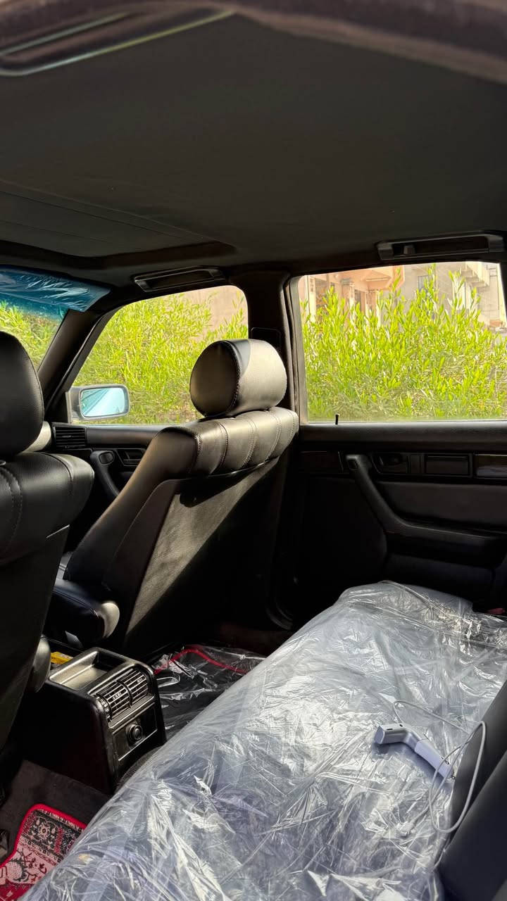 سلام عليكم BMW1996سيار 525 كامل مابي اي نقص بسمي وسنويه جديد لحد 30وبطاقه بنزين موجود تخم امامي جديد كير ومحرك بشرط وسقف سلايد سعر 92وبي مجال قليل ورقمي *********** كركوك, العراق
