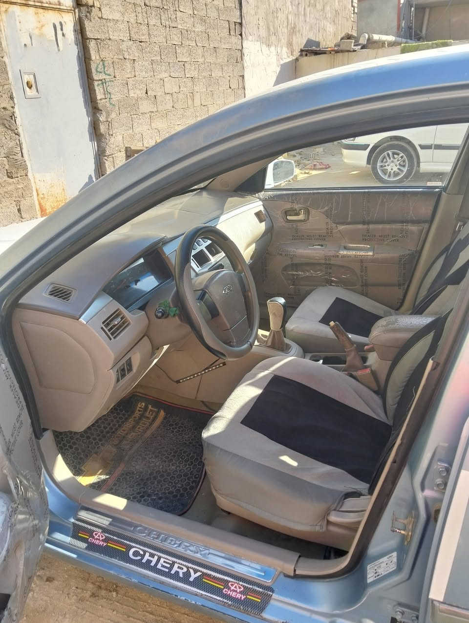 السلام عليكم
سيارة شيري a5 للبيع 

مكينة خير من الله كير عادي مكفول 

تبريد شغال تخم تاير صدر توني كملتة رقم بغداد انكليزي بسمي تحويل ثاني يوم سيارة جاهزة كاملة

السعر 35بيها مجال /*********** عنواني بغداد
