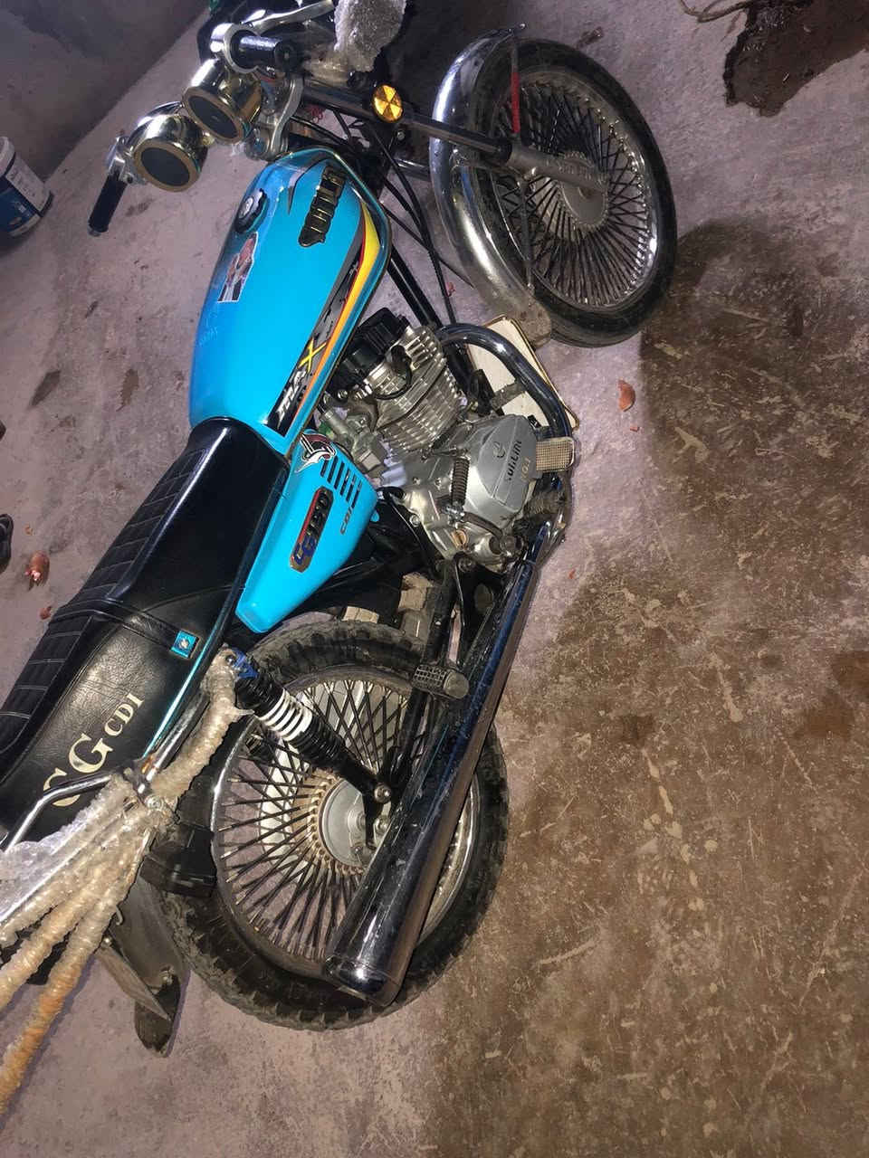 يأبه السلام عليكم سولنك 22
درجه حلوه ونضيفه كهربائيات كله شغل 
مبدل فقط كازكيت ال باقي بلادي درجه شلعه ومعدل 
شرط الفحص صالنصه صوت مرتبه من كلشي سعرها 475 
وبيها مجال رقم ***********مكاني كركوك حي النصر المؤشراي يعبر
