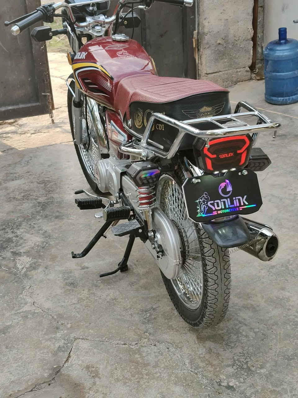 السلام عليكم
شباب دراجه تايكر  موديل 25 مكفوله 5 كير 
دراجه حلوه نضيفه شوفت عينك على أيدي مطلعها زيرو صار 15 يوم
 السعر  750وبيه مجال حك الجيه 
ه‍ ***********
