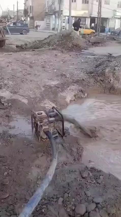 ***********
حفر الآبار الارتوازيه تصل الئ 100
وتجفيف المنهولات
تعبيرات الشارع
***********.
***********
