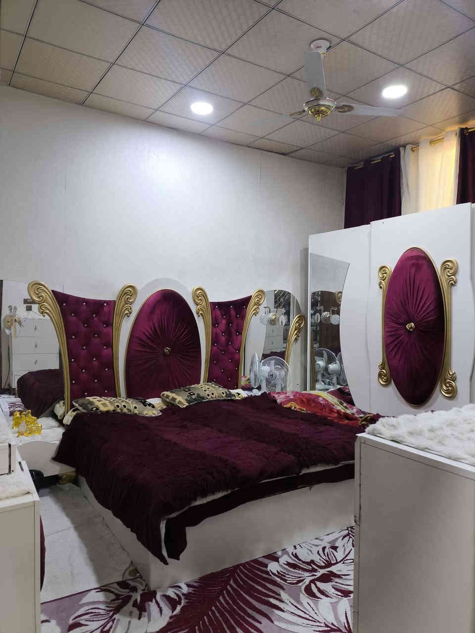 بيت للبيع في منطقه حي جمهوري مساحة150م ركن طابقين بناء 2017
***********
