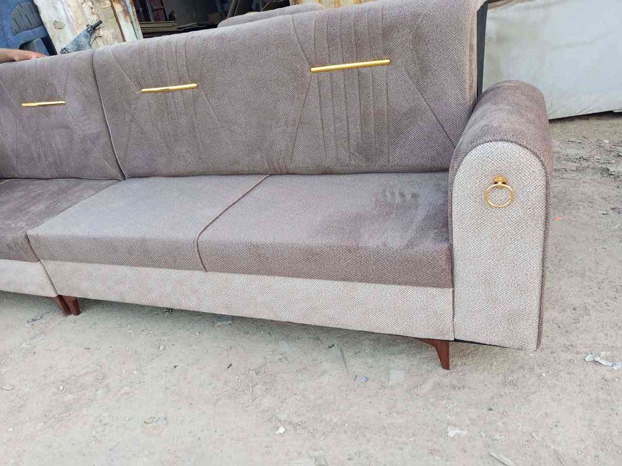 ياالله تخم ديوان جديد مامستخدم 5قطع 10 مقاعد ناصرية مركز  400سعره
***********
