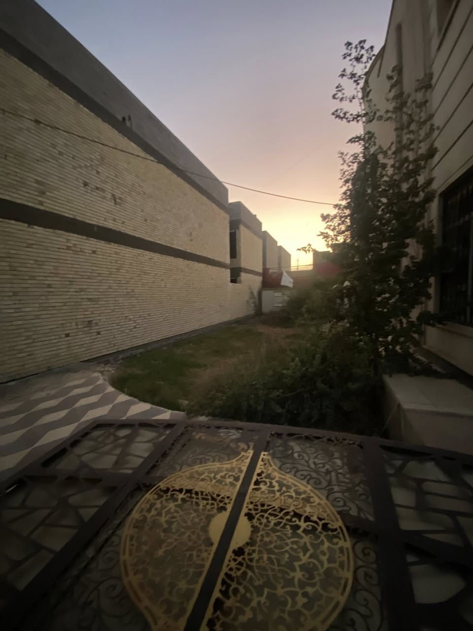 اعلان متوفر فلل للايجار طابقين العنوان الرمادي الملعب مجاور شارع 60بناء حديث يرهم مكتب او روضه او شركه او العائله المساحه البيت 600 م 
خدمات متكاملة يتكون مطبخ واستقبال وصالة وغرفة نوم (6) حمامات داخلية وخارجية  كراج  حديقه 
✅ الخدمات كاملةمنطقه راقي وهدوه كلش  🔏تصوير البيت موجود واتساب حصرا السعر خاص
💬للأستفسار مراجعه 
       مكتب مصطفئ العلواني للعقارات 
    ***********   📲
🌐الرمادي الشركه مجاور اعداديه فلسطين
