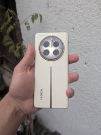 ريلمي 12 برو بلس • ٥١٢/١٢ رام • كاميرا زوم ١٢٠×