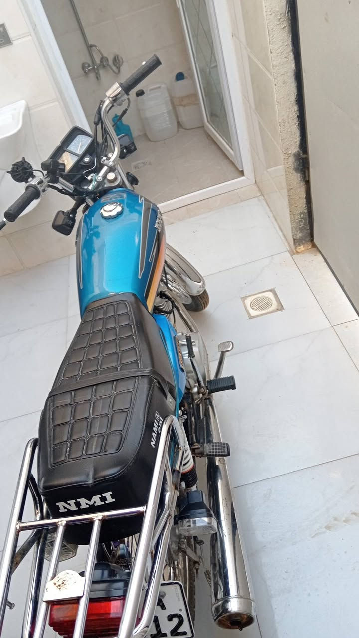 اربعه كير شاصي 18الباقي 23 رقم نجف انكليزي شرط المداور مكاني نجف السعر 900////للاستفسار *********** او واتساب
