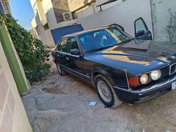 بيم ٧٣٥ سياره مابيها نقص سياره جديده محرك كير وصدر جديد خلفي امامي تبريد ثلج بدون ضرر مصبوغه جماليه ترايها ناعم ٢٠٠ لايتات زنون داخل جديد بلادي كهرباىيات كلها شغاله مراوس باحدث وانطي فرق *********** سعر ٥٥ وبيها مجال بسيط مكانها انبار هيت رقم ***********
