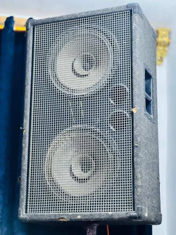 يالله
السلام عليكم خدمة الحسين -عليه السلام-..  #مكلف_بالنشر 

سماعات  ثنائي زوجين العدد 4 سماعات  للبب اهوجة هندي 

استخدام حسينية فقط مع جهاز صوت. للبيع كامل  شرط الفحصل،

واسط النعمانية للاستفسار *********** 

#علماً بأن السعر مناسب جدا جدا جدا…
