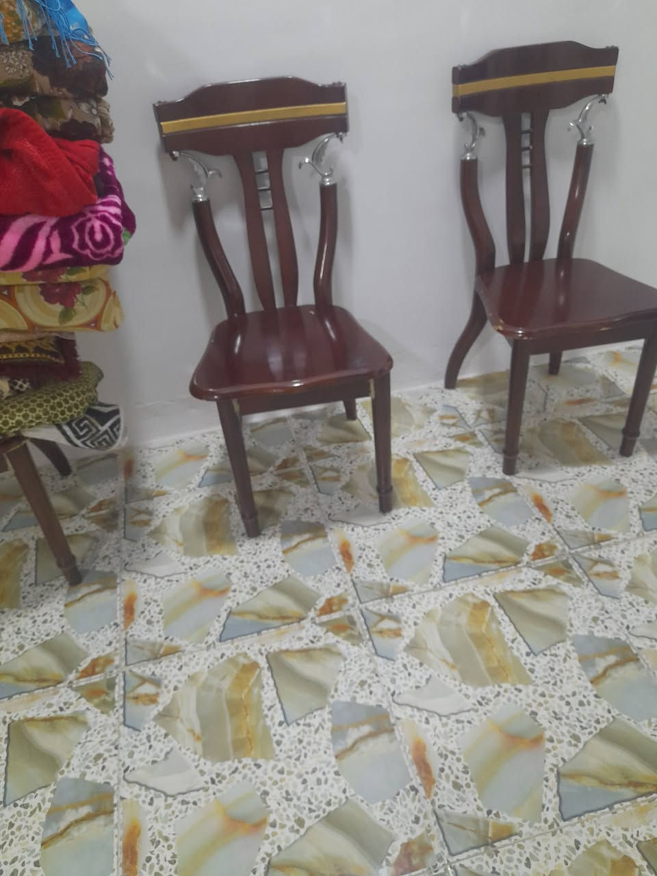 للبيع كراسي خشب العدد ٦ السعر ٧٠ الف وبي مجال


**إذا كنت صاحب هذا الإعلان وتريد حذفه لأي سبب، رجاءا أرسل رسالة إلى الدعم الفني**