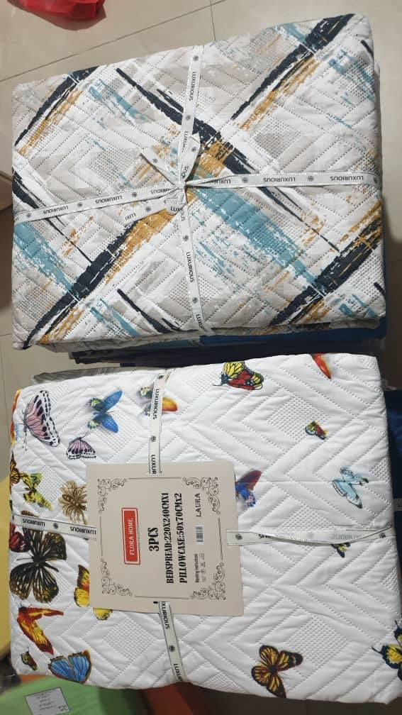 حرام مجوز صيفي اجنبي #مستورد
مع  وجهين مخدات مقاس ٢٢٠×٢٤٠

 انتباااه بدون شرشف   وبدون تصوير هيك القطعه جاي مارح نفردهن


**إذا كنت صاحب هذا الإعلان وتريد حذفه لأي سبب، رجاءا أرسل رسالة إلى الدعم الفني**