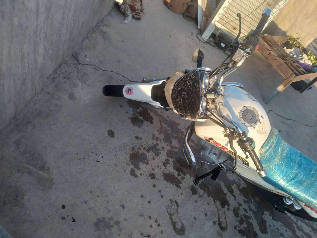 السلام عليكم دراجه سنكي MZ دراجه مكفوله محرك جديد ممفتوح لاتنقيص ولا تبخير كهربائيات  شغاله تايرات جدد السعر 550 وبي مجاللل الاستفسار ***********
