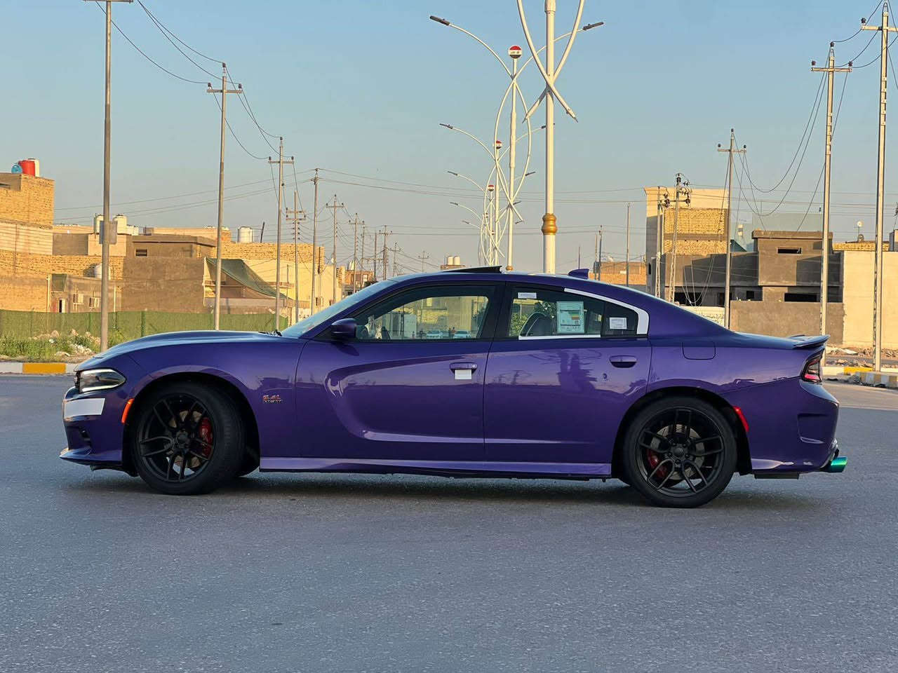 السلام عليكم 
جارجر موديل 2018 رقم بغداد دولي 
وارد أمريكي داخله كلين 
بل عراق صار بيها قبق صندوق 
موصفات فول 1/1 
مكينه 6400سكاد 
السياره مكينه كير تبريد حداده على وضع الشريكه 
العنوان البصره 
السعر 170
رقم ***********
رقم *********** البصرة, العراق
