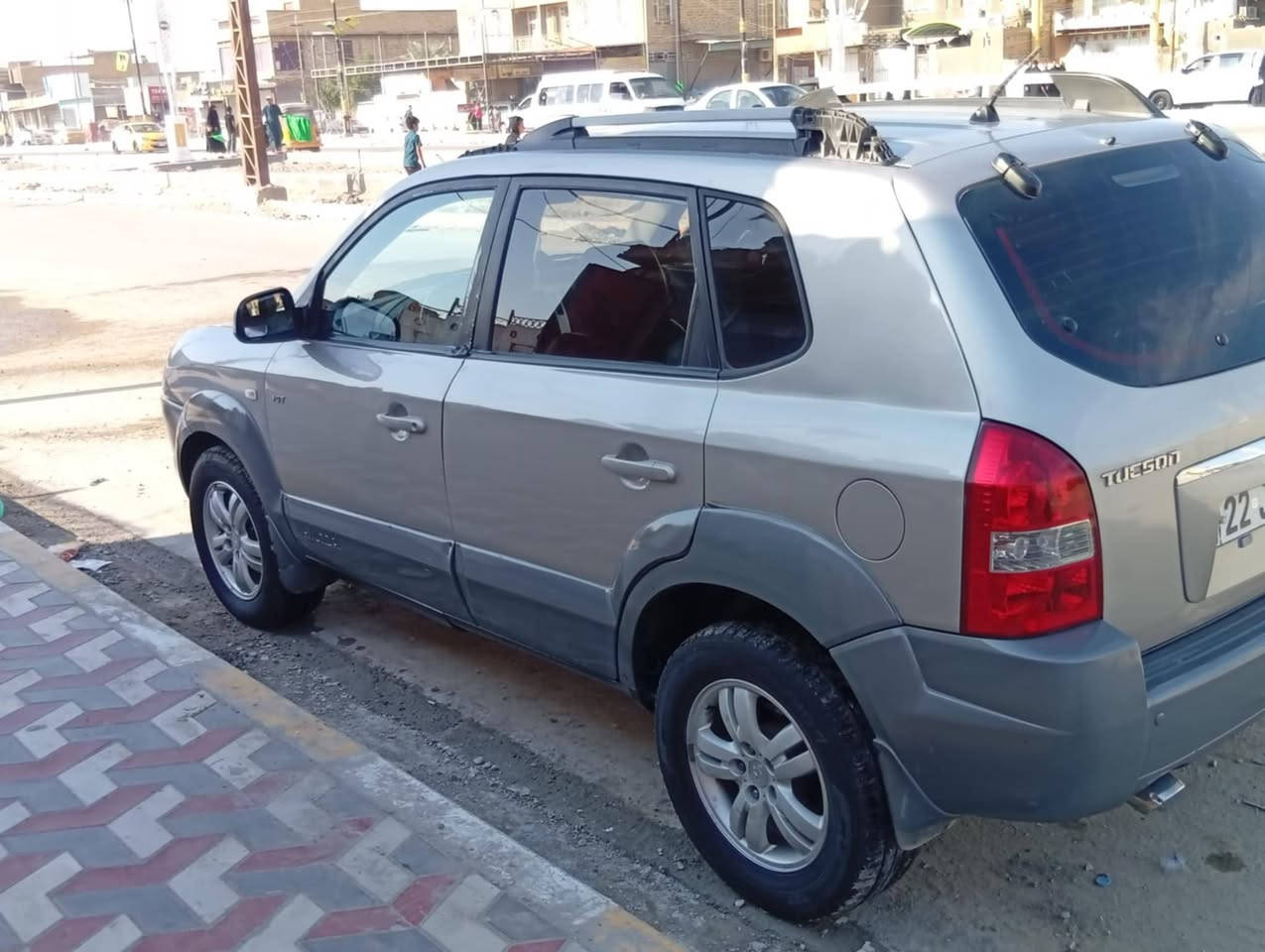 سلام عليكم 
توسان دخول جديد 2010 
كص جنطه لحيم باجات مكينه كاز 2000 دوش مسكر 
متومه وكامله رقم اربيل انكليزي    حصت كاز بجميع المحفظات 
سياره جاهزه من مكينه وكير وحداديه 
وطخم تاير 
جاهزه من الدعميه لدعاميه 
مكاني ناصريه 
اذا اكو مراوس بشاهينه او ملكه فقط ويطي فرق كل الهلا 
***********
