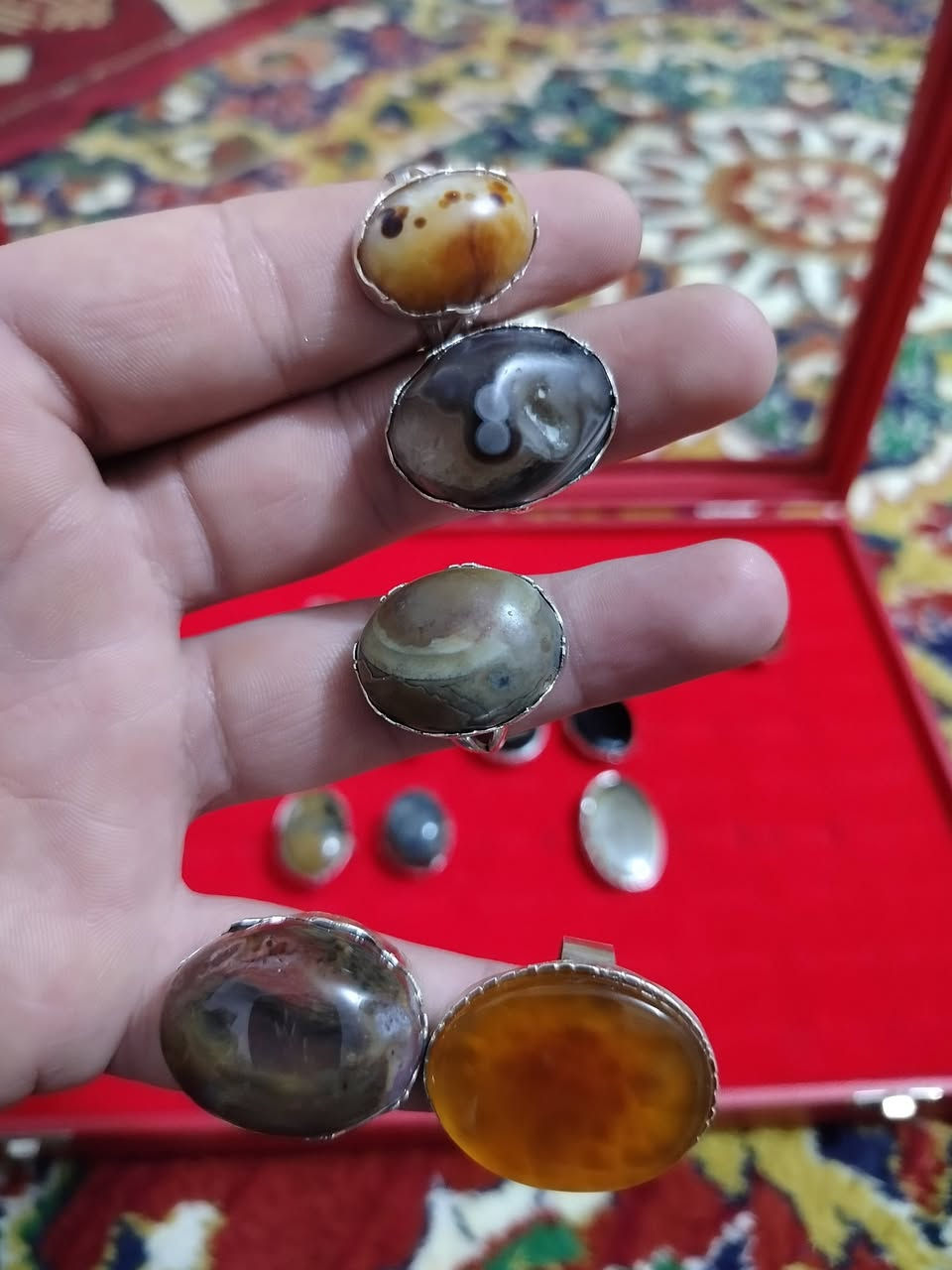 سلام عليكم البيع محابس فضه عراقيه عشر محابس تحف وصياغه يدويه  وقديم وعشرين محبس صياغه عراقيه جديده عيار 925 ابيع شلعه ومفرد يفيدن على باب الله
الشراي يجيني خاص ويدلل


**إذا كنت صاحب هذا الإعلان وتريد حذفه لأي سبب، رجاءا أرسل رسالة إلى الدعم الفني**