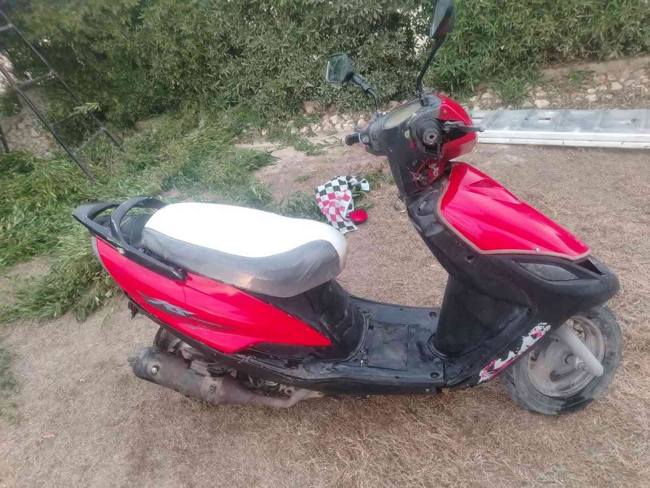 سلام عليكم ماطور ماكس ثعلب سرعه 140 شرط محرك سلف اناره كله شغاله مكان تكريت السعر 350 الف 
للاستفسار ***********
