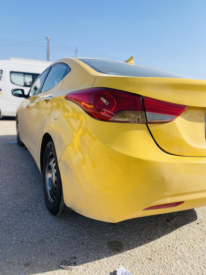 السلام عليكم الانترا مضلع 2013 امريكي رقم بغداد باسمي سنويه ل2028 حادثها بامريكا جاملغ خلفي حادثها بالعراق تبديل بنيد وجاملغ ولغده مبدله السياره خير من الله مكينه قبل شهر شادها السعر 89 وبيها مجال للشراي باقي التفاصيل للاتصال ع الرقم ***********
