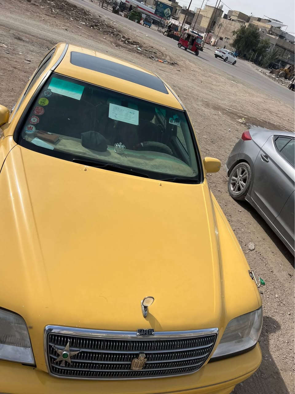 ملكه موديل 2006 وكاله فقط من المالك الشرعي ام الباركود سياره خير من الله مكينه كير جديد كالها شغاله كهربائيات باتري تخم تاير أربع دكم فتحه مري شفط..خطها كربلاء.نجف
مكان السياره كربلاء ترايك لصين السعر 63وبيها مجال حك الجيه *********** المحاويل, بابل
